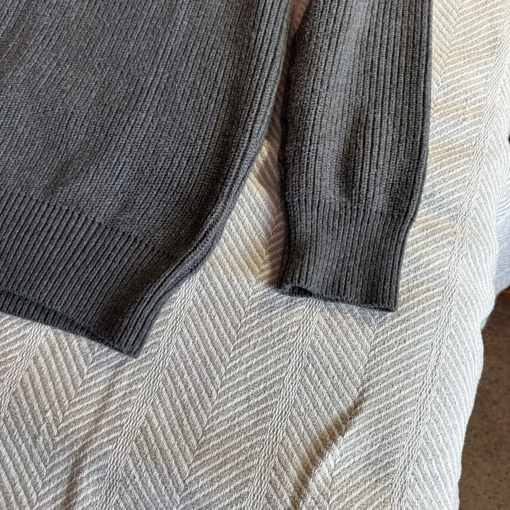Men's J Crew Cotton Crewneck Sweater Genuine Leather‎ Patches Gray Size L
